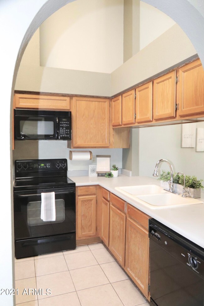 1718 S Longmore unit 26, Mesa, AZ 85202 - photo 3