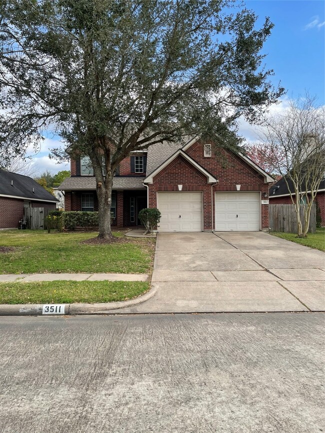 3511 Englewood Dr, Pearland, TX 77584 - photo 2