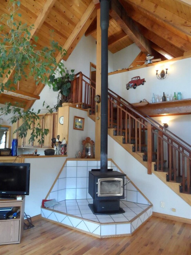 5838 Hardrock Rd, Etna, CA 96027 - photo 3