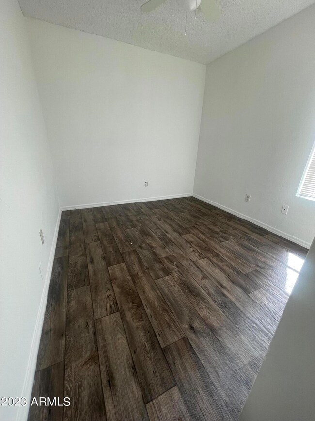 2854 E Capri Cir unit 101, Mesa, AZ 85204 - photo 4