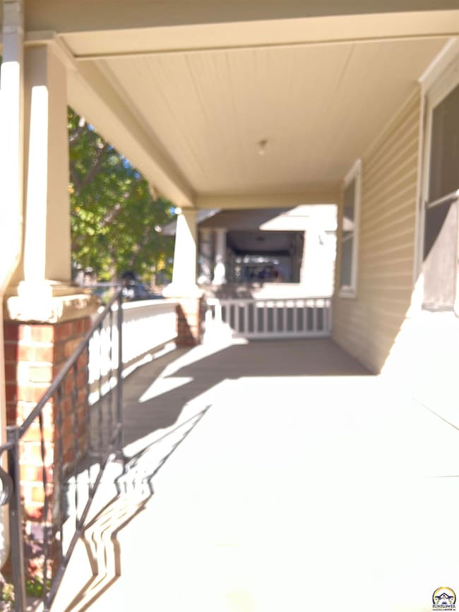 1620 SW Clay St, Topeka, KS 66604 - photo 2
