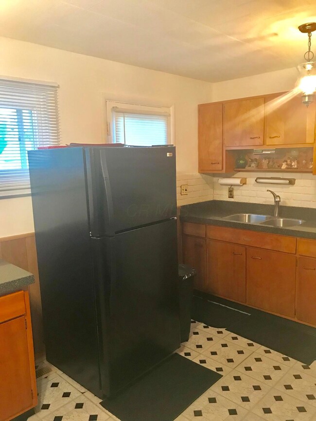 3432 Ontario St, Columbus, OH 43224 - photo 6