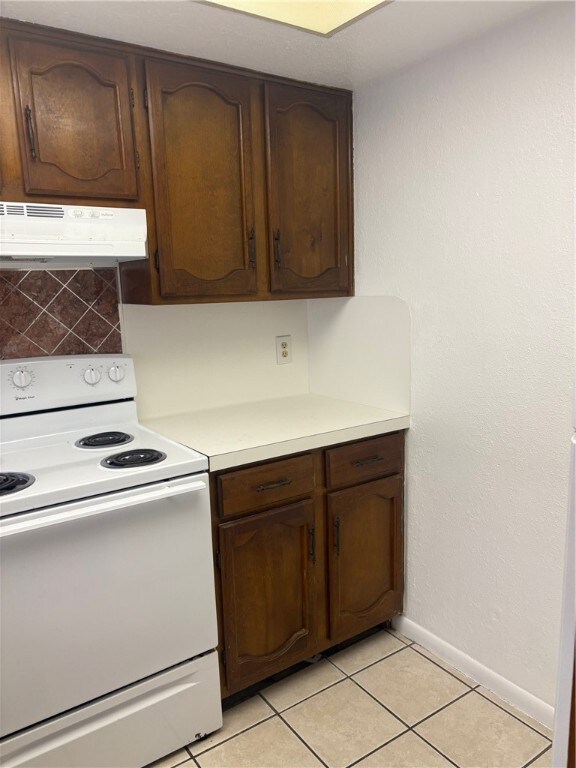 6517 Long Meadow Dr unit B, Corpus Christi, TX 78413 - photo 6