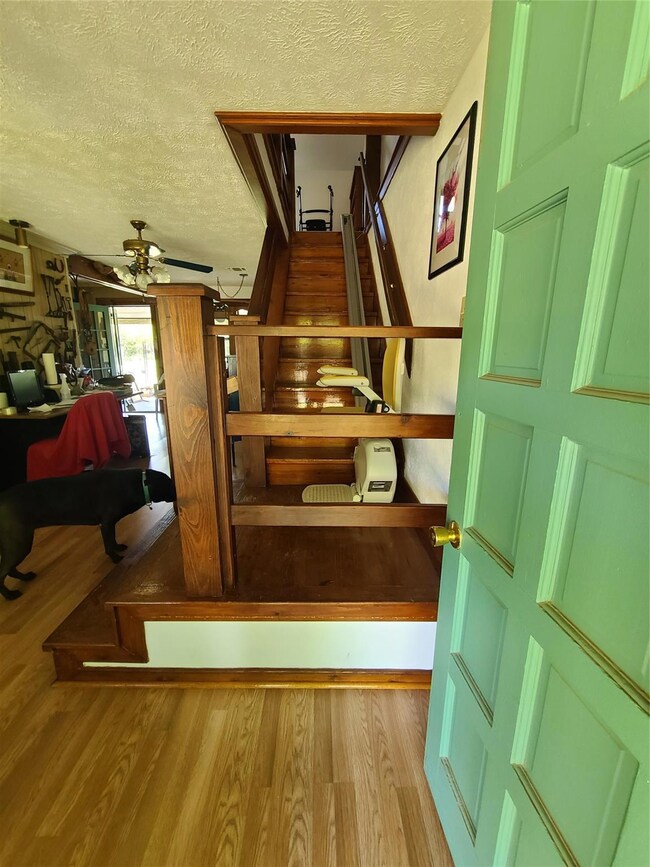 485 Lois Cir, Granbury, TX 76049 - photo 5