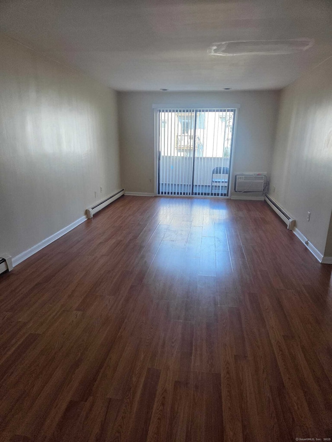 252 Harlem Ave unit B6, Bridgeport, CT 06606 - photo 4