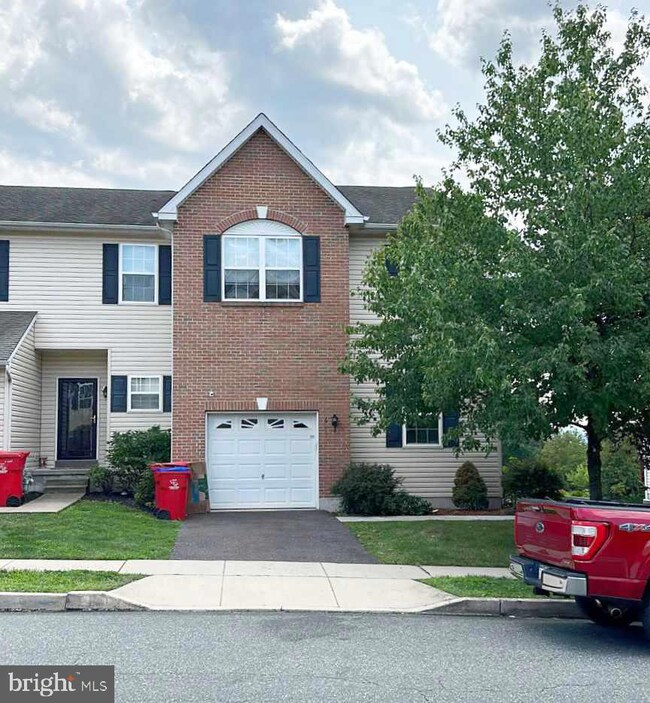 60 Stone Hill Dr, Pottstown, PA 19464 - photo 2