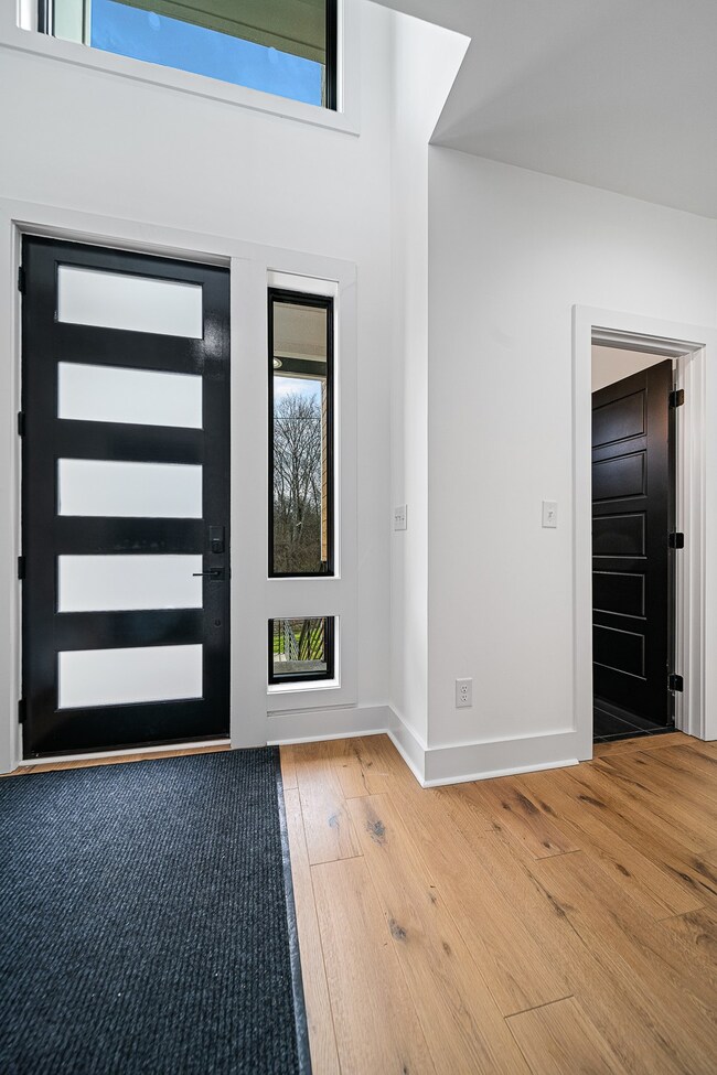 704 W 4th St, Columbia, TN 38401 - photo 5