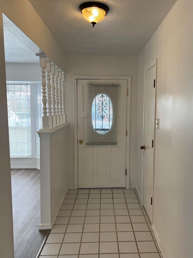 6605 Orphelia Ave NE, Albuquerque, NM 87109 - photo 2