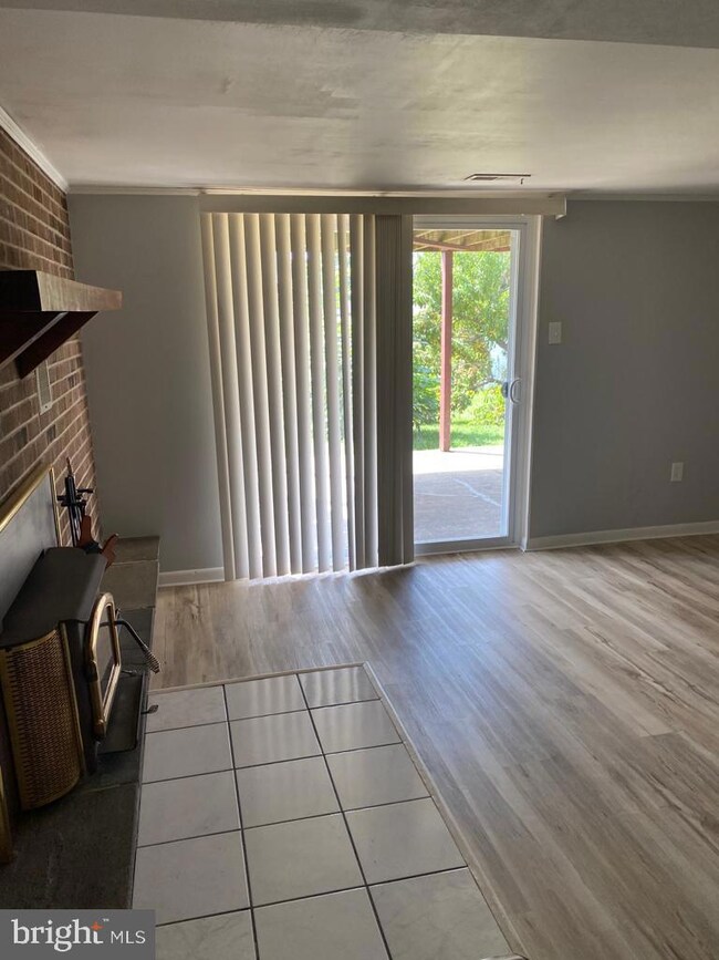 608 Beach St, Reading, PA 19605 - photo 7