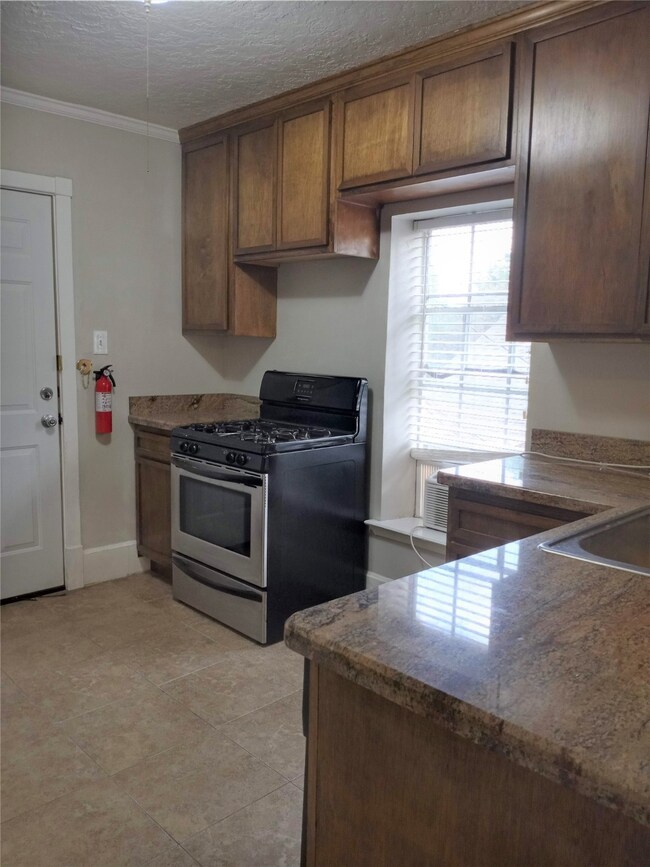 4036 Norhill Blvd unit 1, Houston, TX 77009 - photo 2