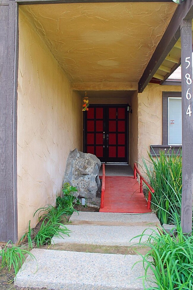 5864 E Ramona Ave, Fresno, CA 93727 - photo 2