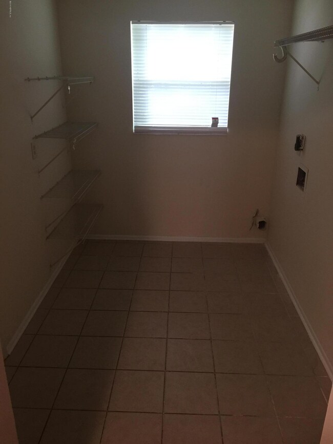 6533 Cooper Ln, Jacksonville, FL 32210 - photo 7