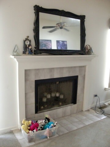 2127 Aberdeen Dr, Carpentersville, IL 60110 - photo 3