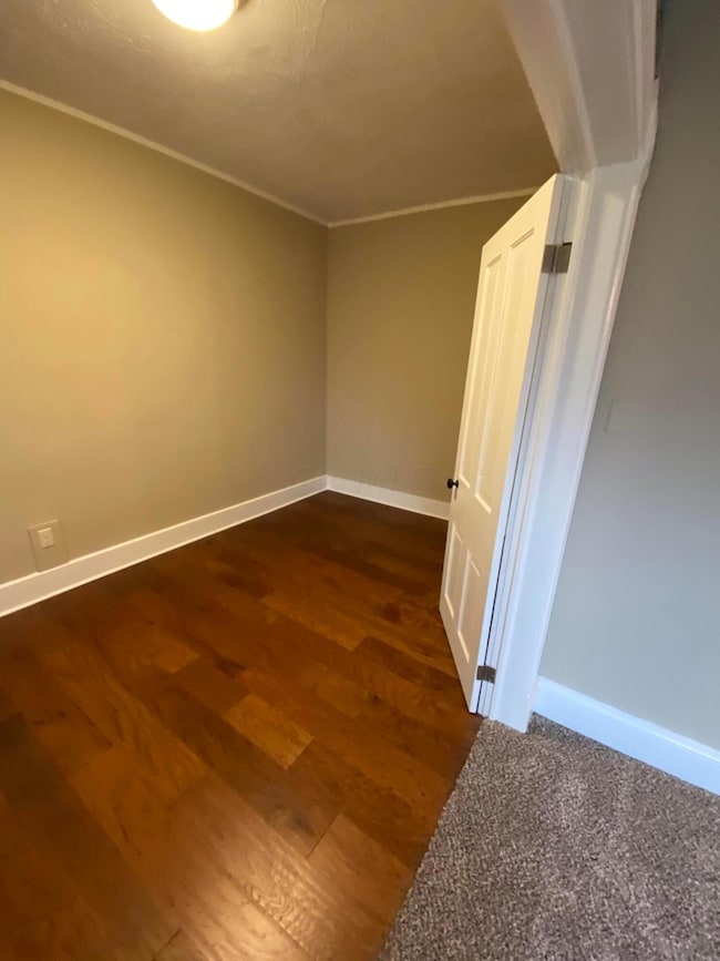 675 E 4th-13