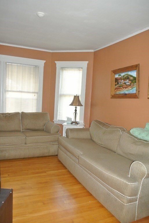 153 W Adams St unit 1, Somerville, MA 02144 - photo 4