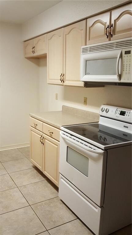KITCHEN VIEW 2