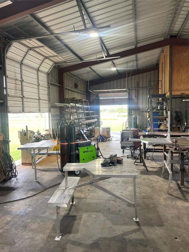 2000 Fm 3156 Rd, Bay City, TX 77414 - photo 2