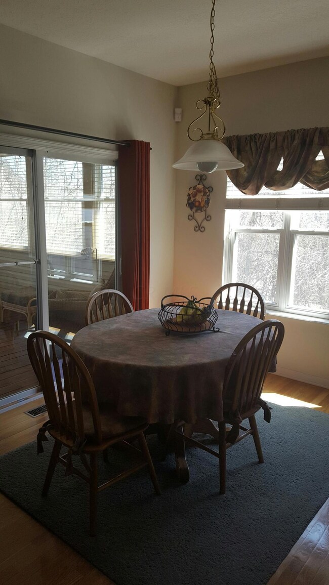 Eat In Kitchen