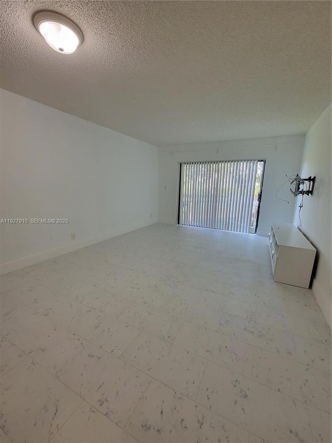 8290 Lake Dr unit 219, Doral, FL 33166 - photo 3