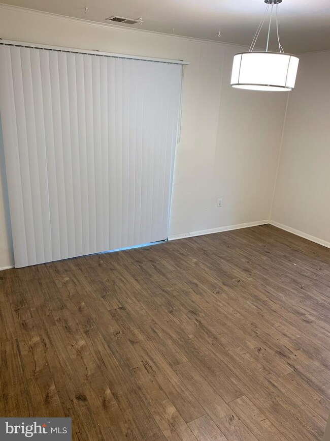 6430 Lamplighter Ridge, Glen Burnie, MD 21061 - photo 5