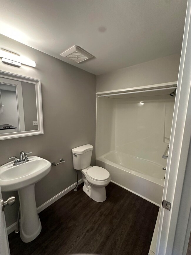 24 Monarch Way unit 202, Portsmouth, NH 03801 - photo 4