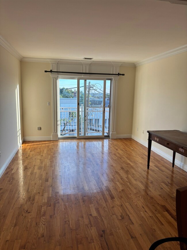 166 Lincoln St unit 2, Jersey City, NJ 07307 - photo 6