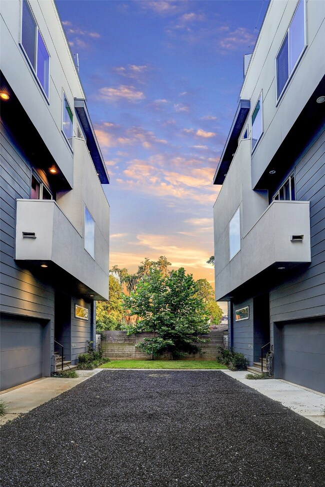 Image is of another similarly constructed property