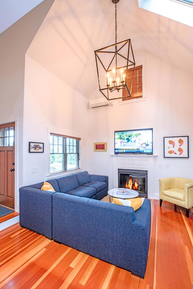 68 Franklin Street Unit 2-7