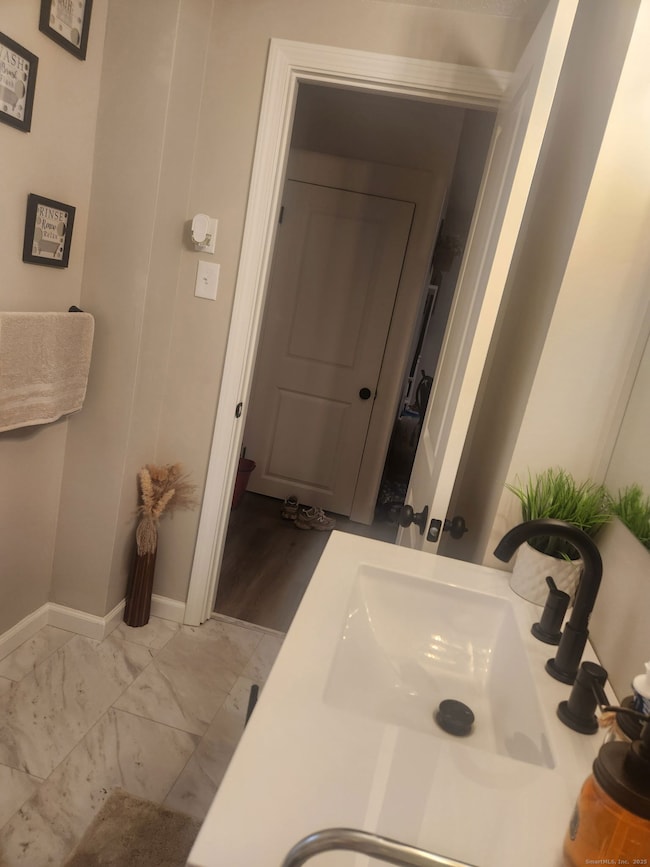 515 Liberty St unit 515, Meriden, CT 06450 - photo 5