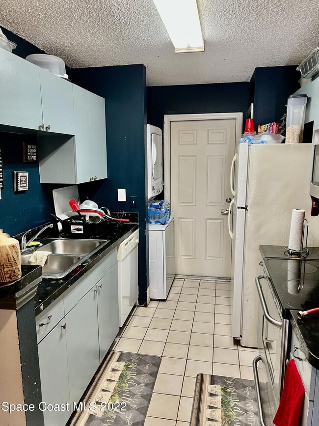 2213 Northview St NE, Palm Bay, FL 32905 - photo 4