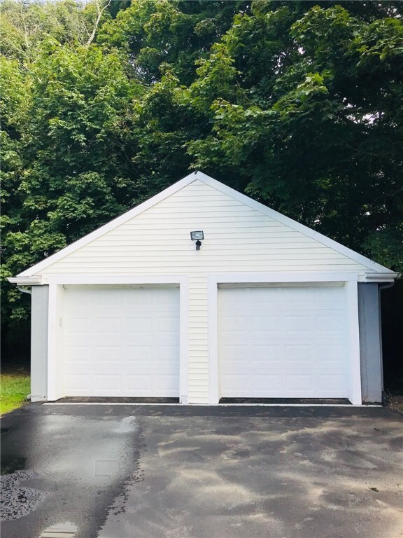 34 John Duggan Rd, Tiverton, RI 02878 - photo 2