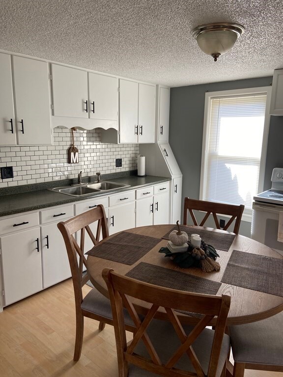 844 Center St, Ludlow, MA 01056 - photo 3