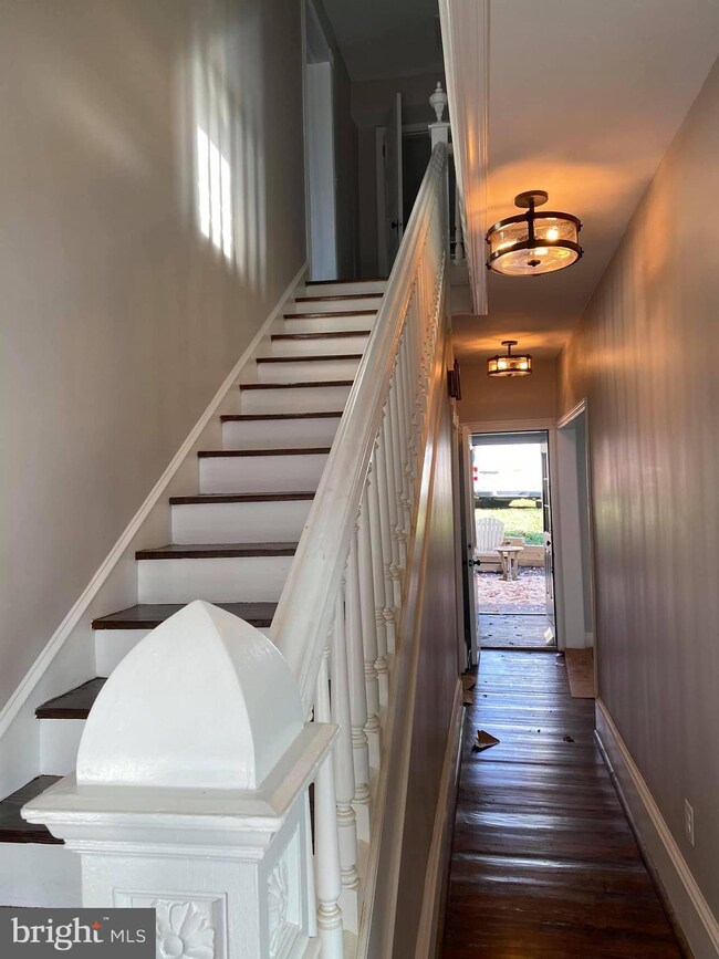 515 Brunswick St, Brunswick, MD 21716 - photo 4