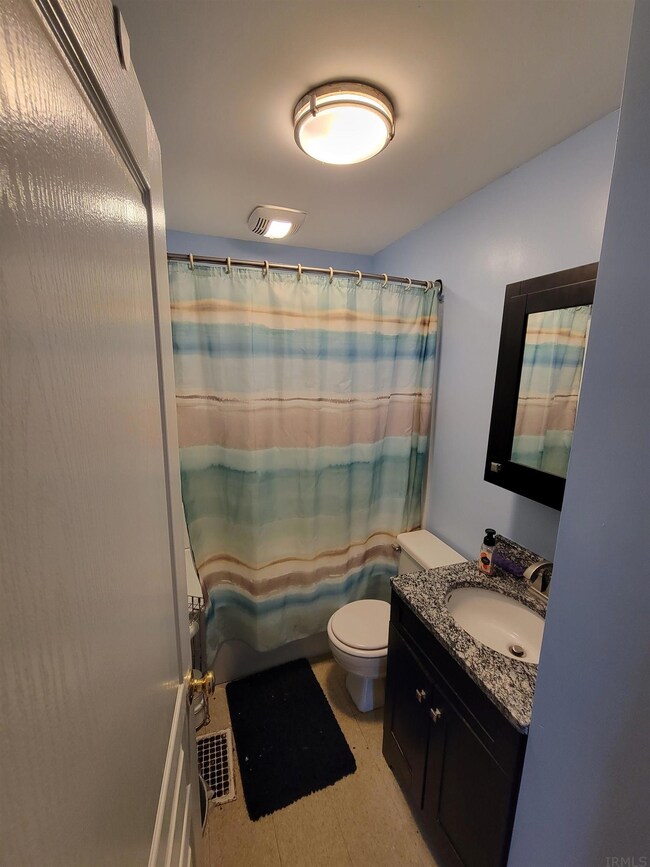 2404 S Ebright St, Muncie, IN 47302 - photo 7