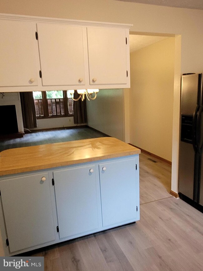 23354 Black Oak Ct, California, MD 20619 - photo 6