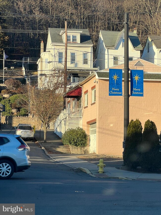 15 N Hoffman Blvd, Ashland, PA 17921 - photo 5