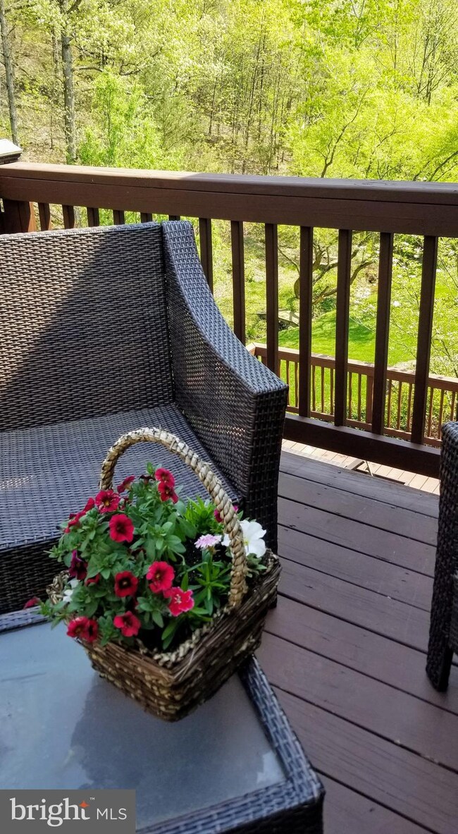 7946 Golf Vista Dr, Greencastle, PA 17225 - photo 5