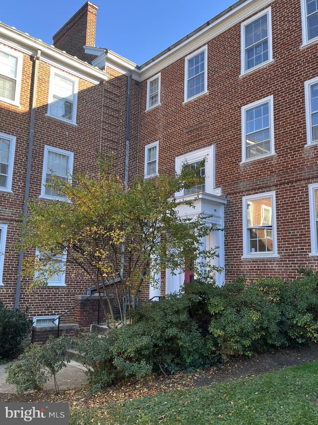 3940 Langley Ct NW unit 631, Washington, DC 20016 - photo 2