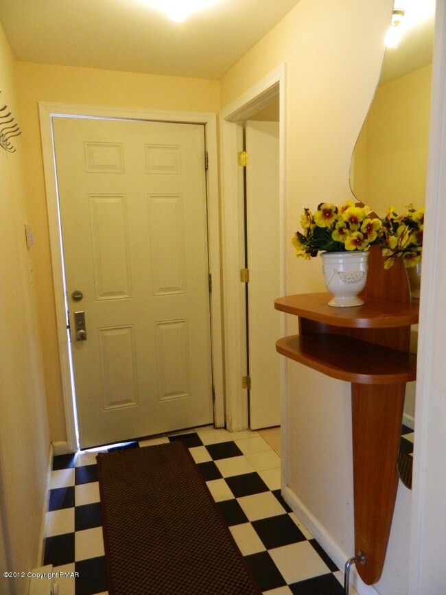 603 Valley Rd, Price Township, PA 18325 - photo 4