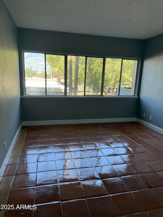 349 E Thomas Rd unit E207, Phoenix, AZ 85012 - photo 5