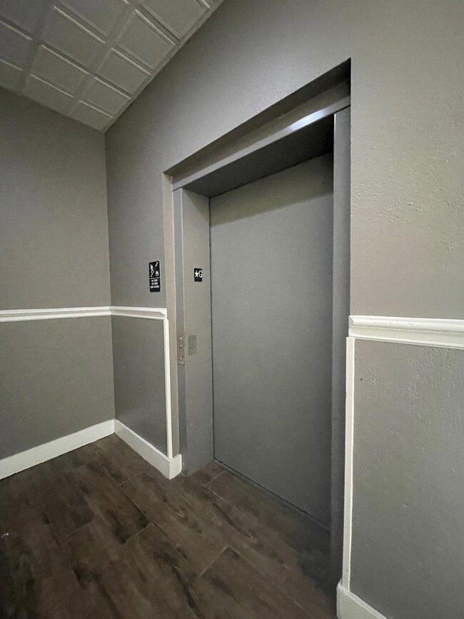 910 W 25th St unit 203, Austin, TX 78705 - photo 7