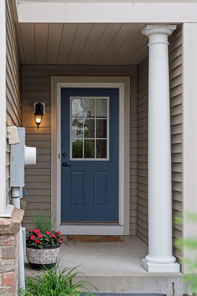 5121 Farnham Dr N, Hugo, MN 55038 - photo 3