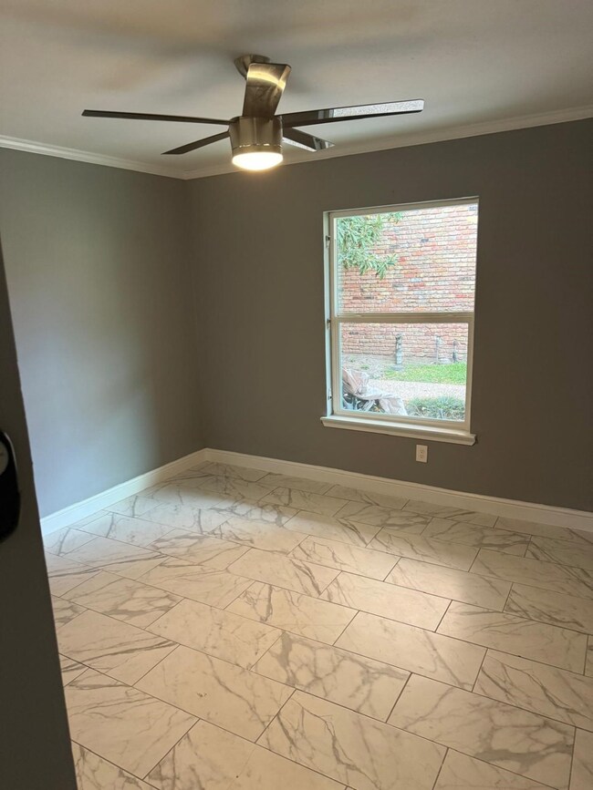 7600 Burgoyne Rd unit 150, Houston, TX 77063 - photo 3