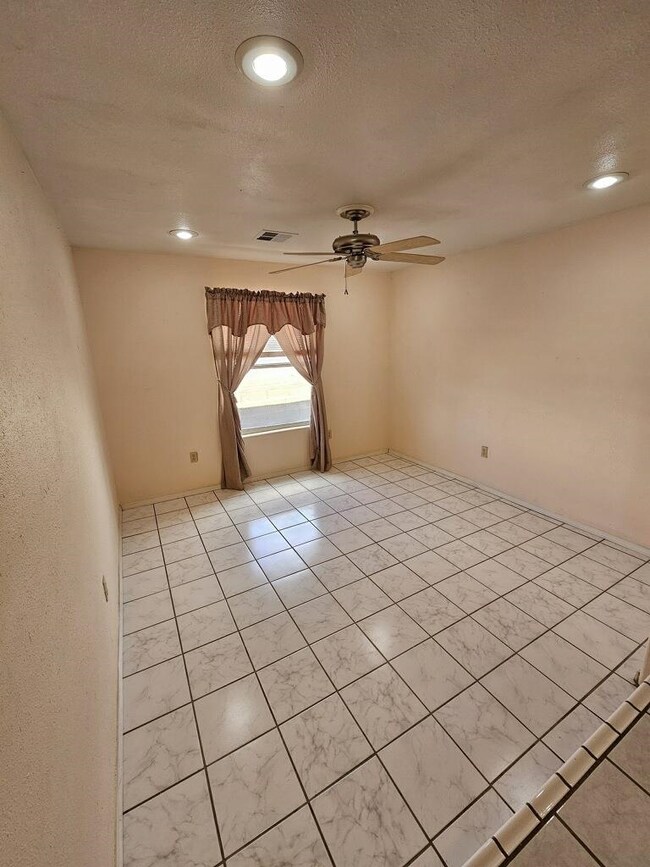 905 Monroe Ave, Alamogordo, NM 88310 - photo 6
