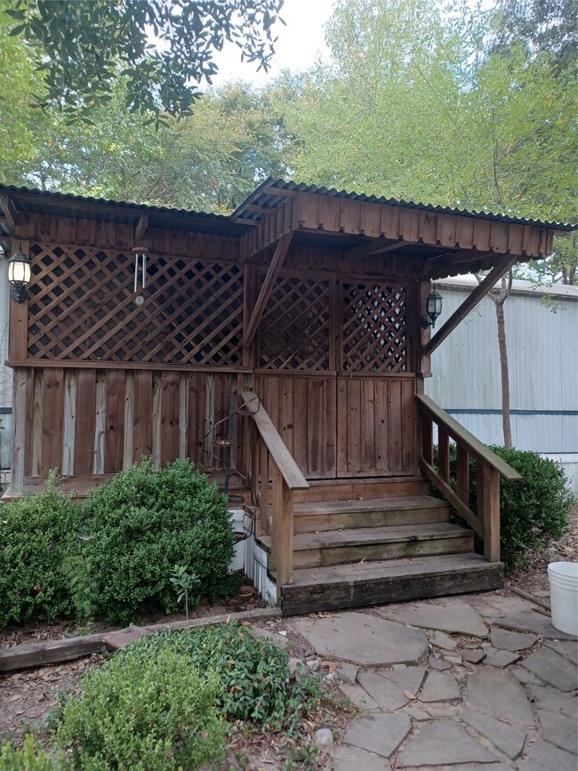 30503 Meadow Edge Dr, Magnolia, TX 77354 - photo 4