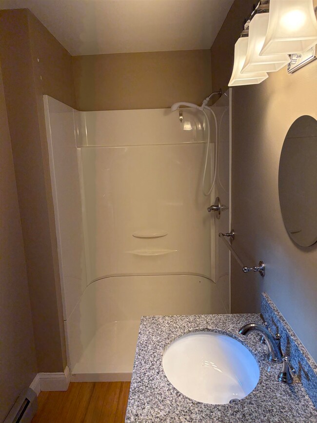 17 Essex St, Concord, NH 03301 - photo 5