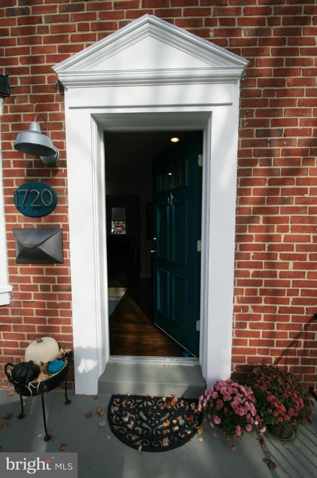 1720 White Oak Ave, Parkville, MD 21234 - photo 2