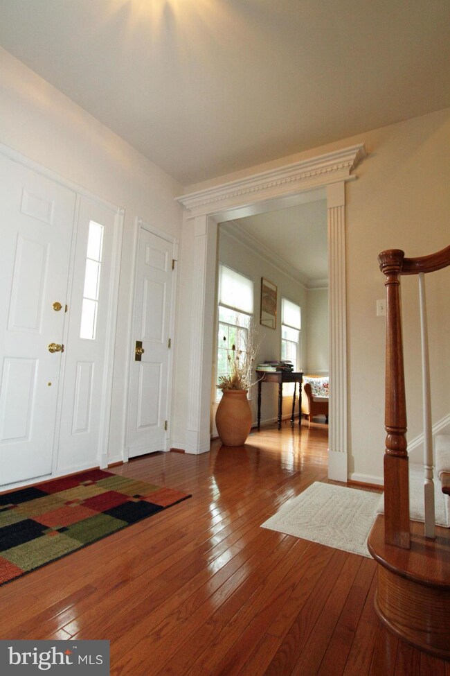 10873 Hunter Gate Way, Reston, VA 20194 - photo 3