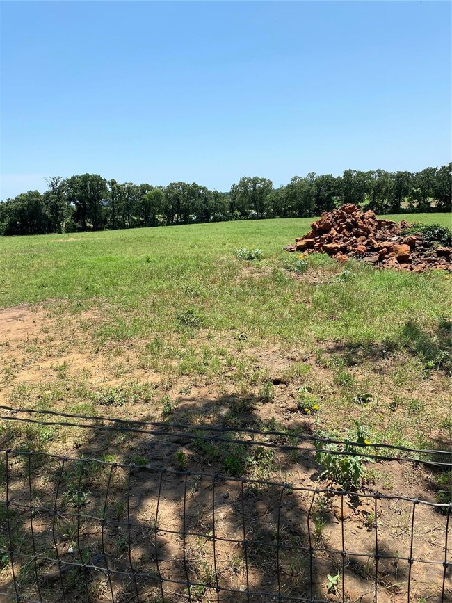 3641 Trails End Rd, Burleson, TX 76028 - photo 2