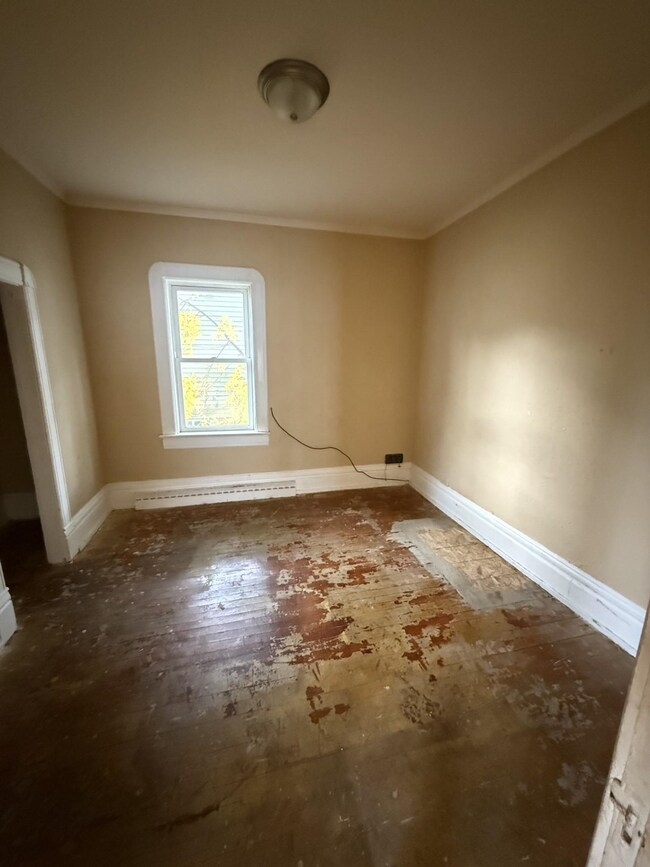 417 3rd St E, Ashland, WI 54806 - photo 5